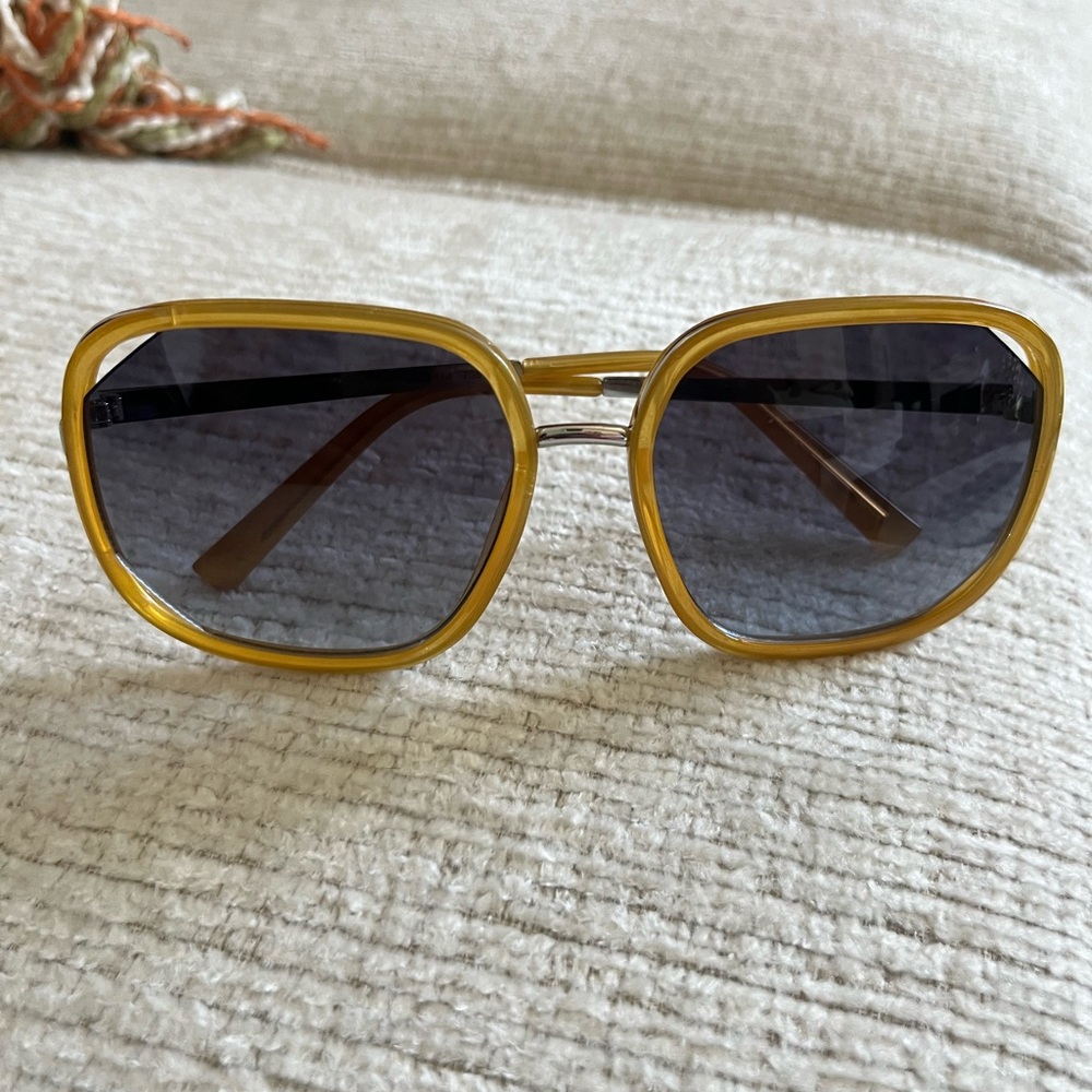 Kendall & Kylie Gold Aviator Glasses